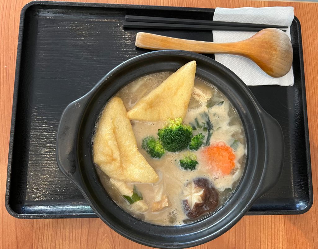 中山站午餐限定【赤豐蔬坊】隱身巷弄的日式素食小店，溫潤小屋裡的清新料理！