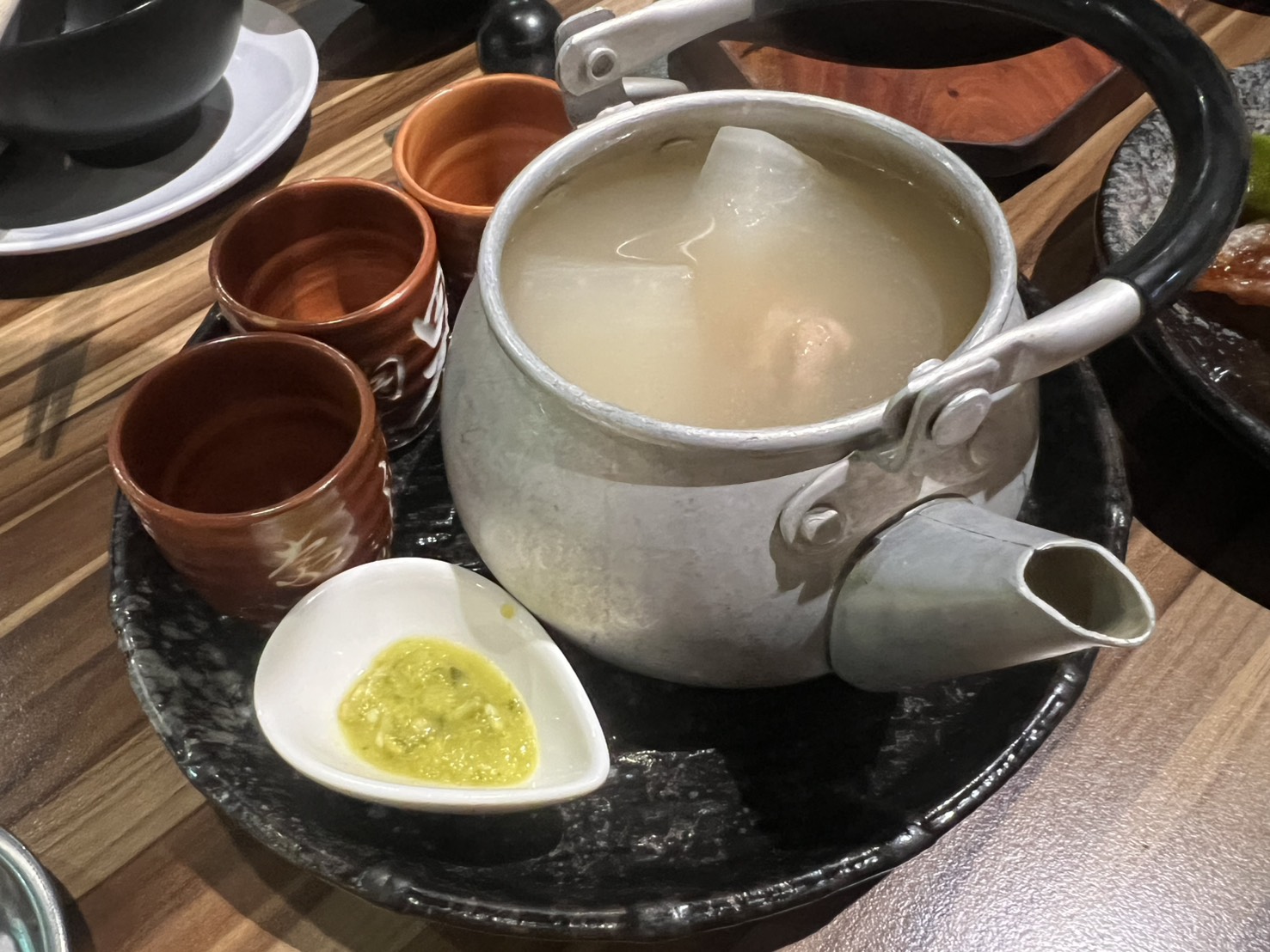 台北中山林森北路居酒屋推薦【石原商店】福岡風復古居酒屋，雞湯關東煮、炸雞翅都好吃！