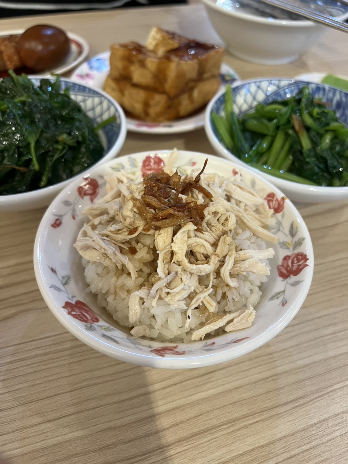 民權西路站台式小吃推薦【阿國切仔麵】，米其林必比登認證老店！