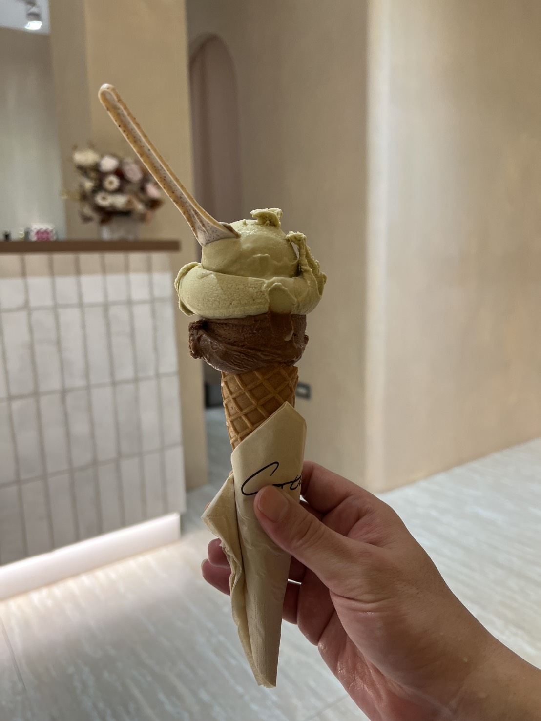 中山赤峰街舒適系 Gelato 店【 Cotta Gelateria】綿密好吃義士冰淇淋，內用寬敞乾淨！