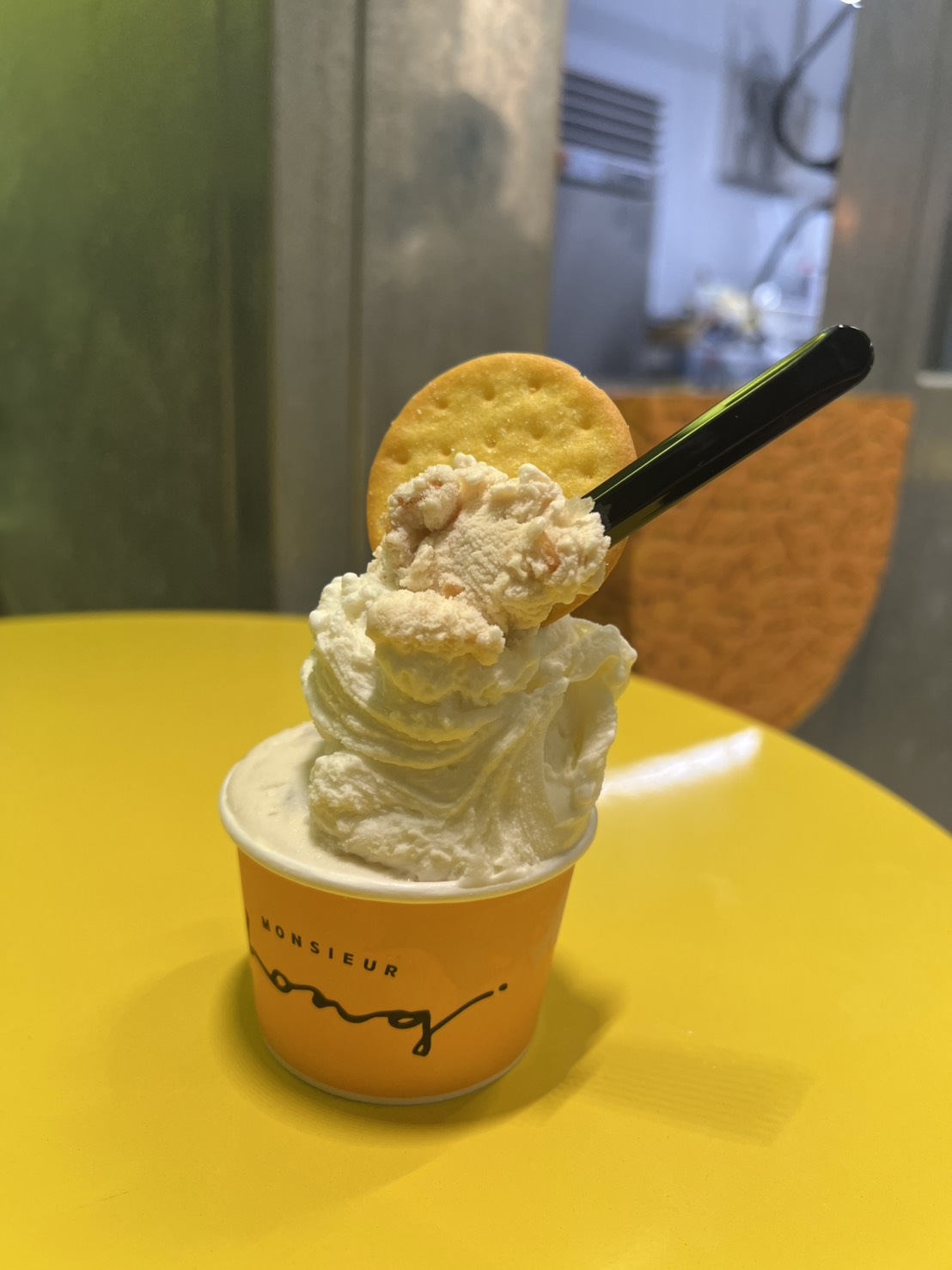 台北最好吃的Gelato！大稻埕《MonsieurLong隆先生》鹽之花牛奶超濃郁，真的好喜歡，牛奶控一定要吃！