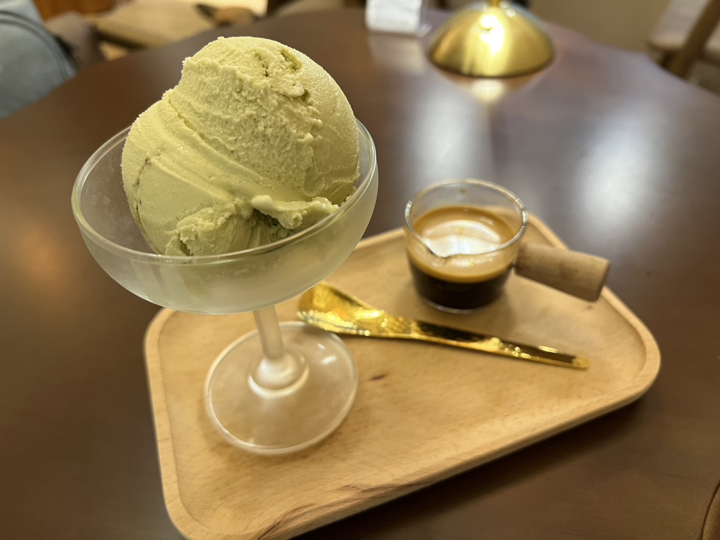 台北超美 Gelato 店【L'Unicorno Gelato】歐風老宅、店狗相伴的義式冰淇淋時光！